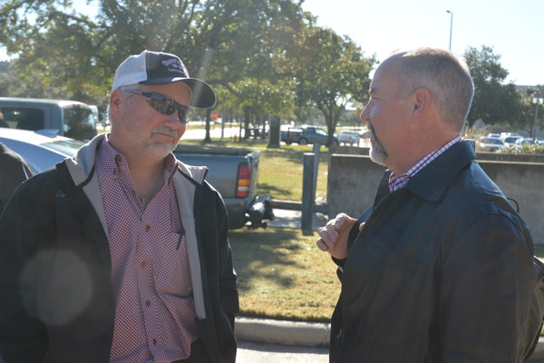 Kerry Bexley of Snow’s BBQ in Lexington and Dr. David Anderson, Texas A&M AgriLife Extension Service livestock economist, at the barbecue town hall meeting at Texas A&M University in College Station. (Texas A&M AgriLife Extension Service photo by Blair Fannin) 